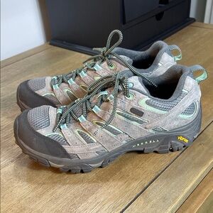 Merrell VIBRAM Women's hiking shoes